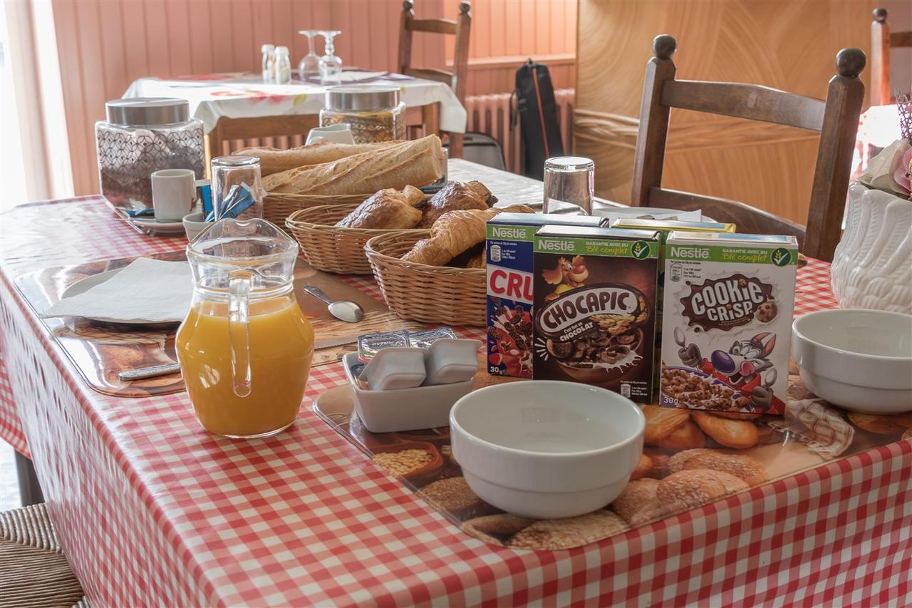 Auberge Le Cygne De La Croix Blanche Lailly-en-Val Zewnętrze zdjęcie